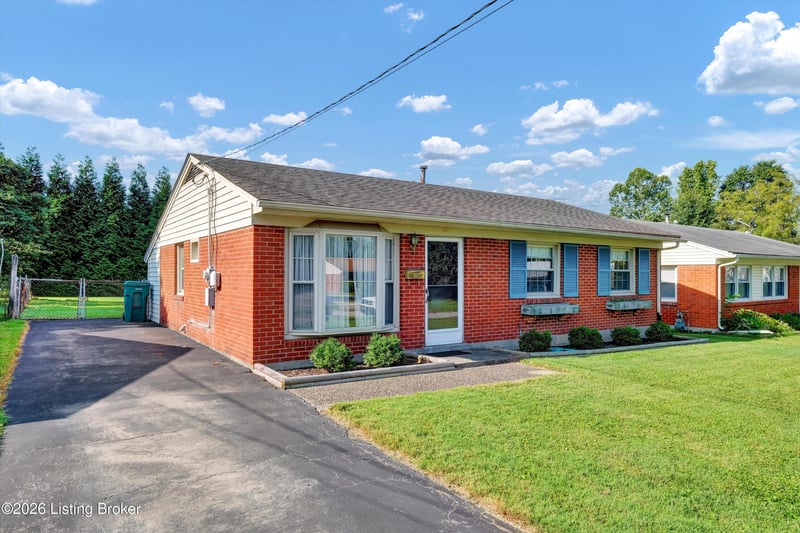 7808 Fair Ln, Louisville, KY 40291