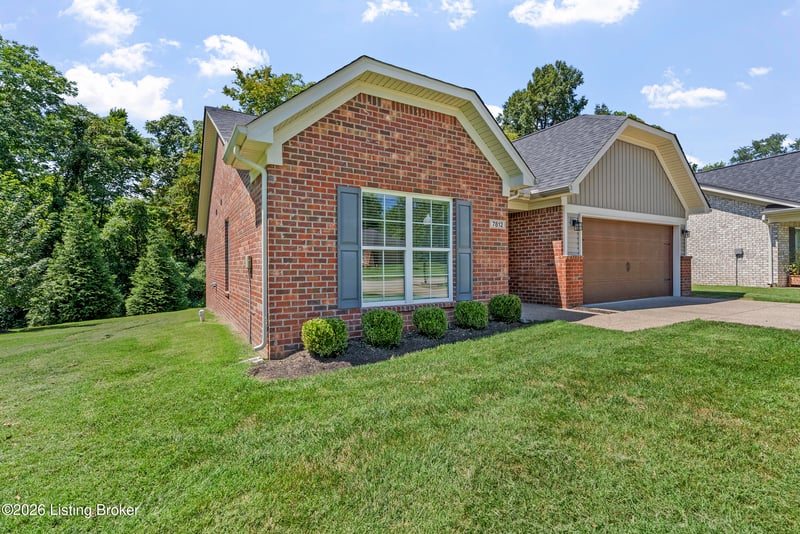 7812 Annalisa Dr, Louisville, KY 40291