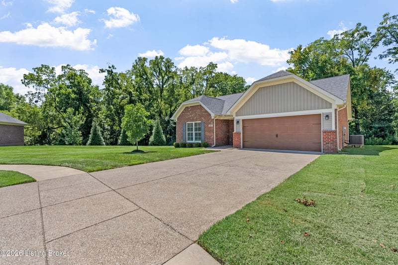 7812 Annalisa Dr, Louisville, KY 40291