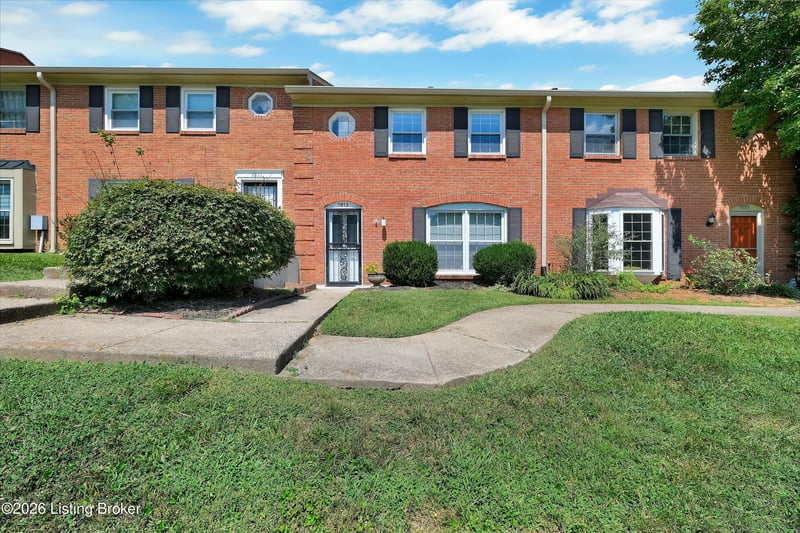 7813 Montero Dr, Prospect, KY 40059
