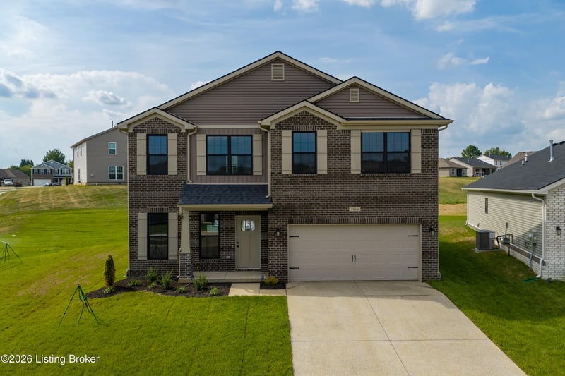 7816 Firescale Ct, Louisville, KY 40291
