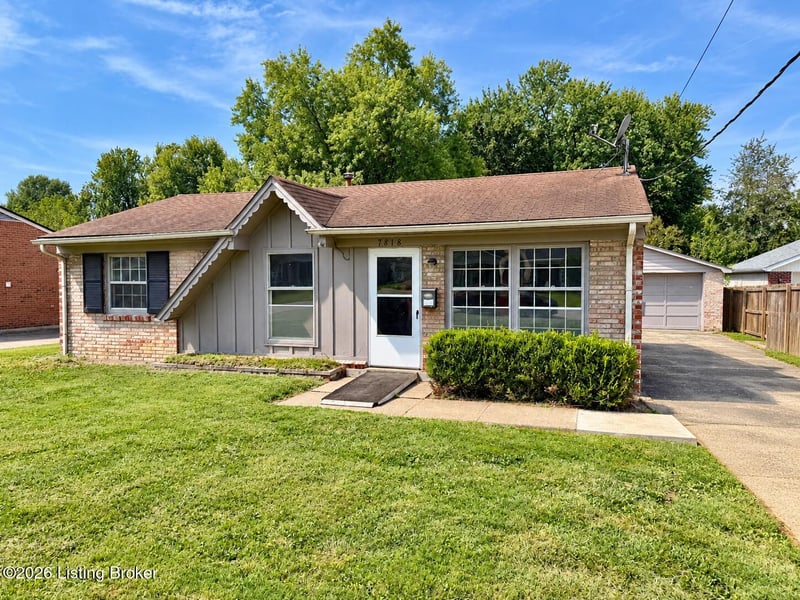 7818 Bramble Ln, Louisville, KY 40258