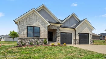 7902 Trading Post Ct, Louisville, KY 40291