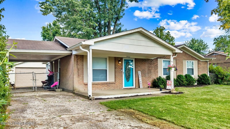 7903 Grenelle Dr, Louisville, KY 40228