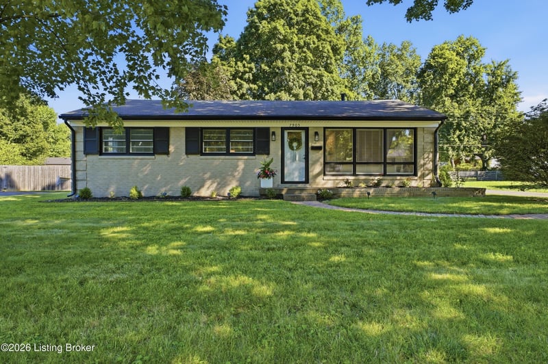 7905 Greenway Dr, Louisville, KY 40222