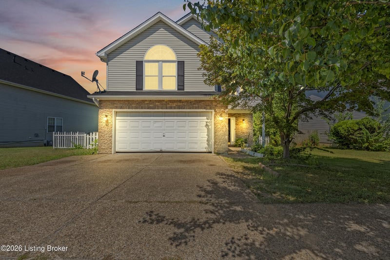 7906 Bridlewood Pl, Louisville, KY 40228