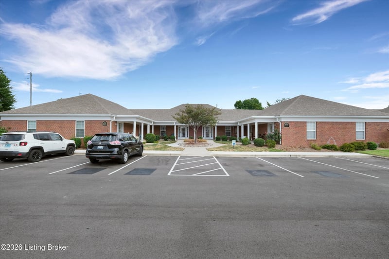 7906 Stovall Ct, Louisville, KY 40228