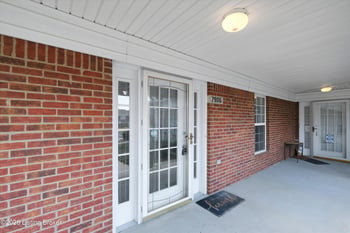 7906 Stovall Ct, Louisville, KY 40228