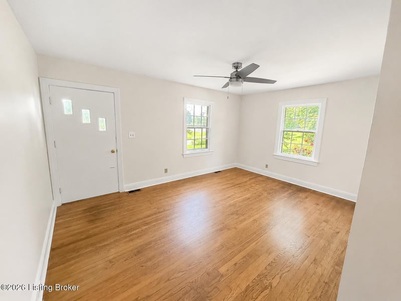 7916 3rd Street Rd, Louisville, KY 40214