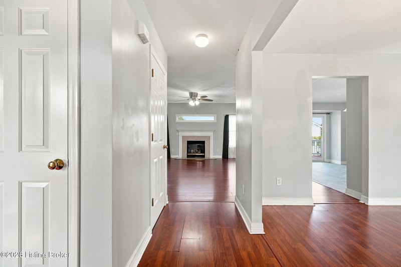 7923 Nature Way, Louisville, KY 40218
