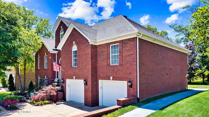 7928 Windgate Dr, Louisville, KY 40291