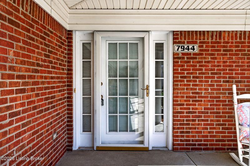 7944 Stovall Ct, Louisville, KY 40228