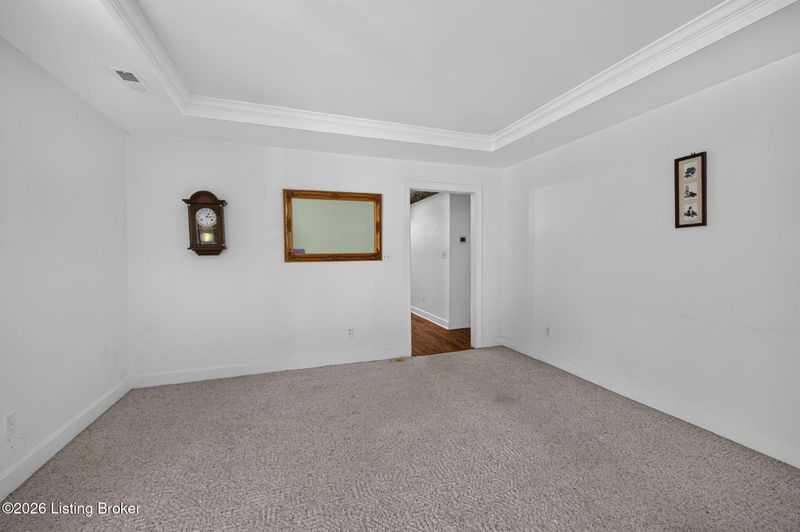 7944 Stovall Ct, Louisville, KY 40228