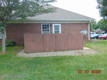 799 Garden Pointe Dr, Simpsonville, KY 40067