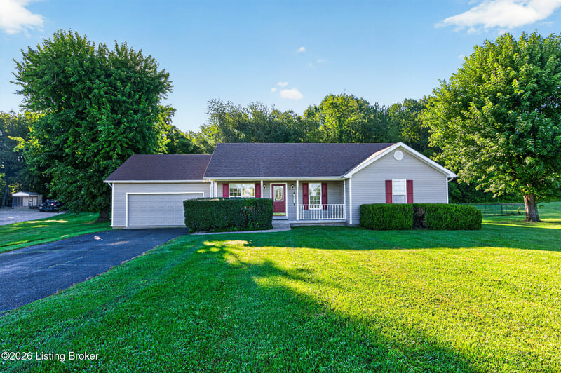 80 Gateway Ct, Smiths Grove, KY 42171