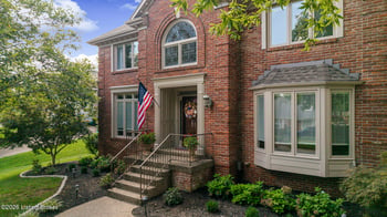 800 Lake Forest Pkwy, Louisville, KY 40245