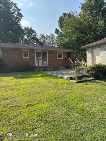8001 Daffodil Dr, Louisville, KY 40258