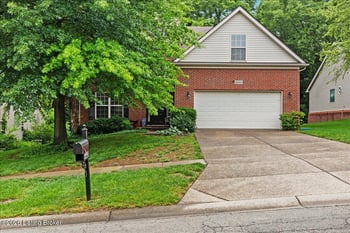8003 Williamsgate Cir, Crestwood, KY 40014