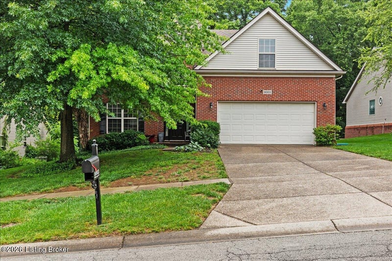 8003 Williamsgate Cir, Crestwood, KY 40014