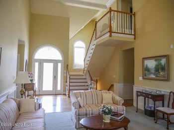 8005 Kendrick Crossing Ln, Louisville, KY 40291