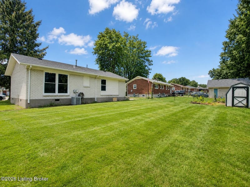 8006 Annella Way, Louisville, KY 40219