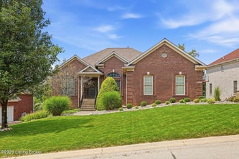 8006 Kendrick Crossing Ln, Louisville, KY 40291