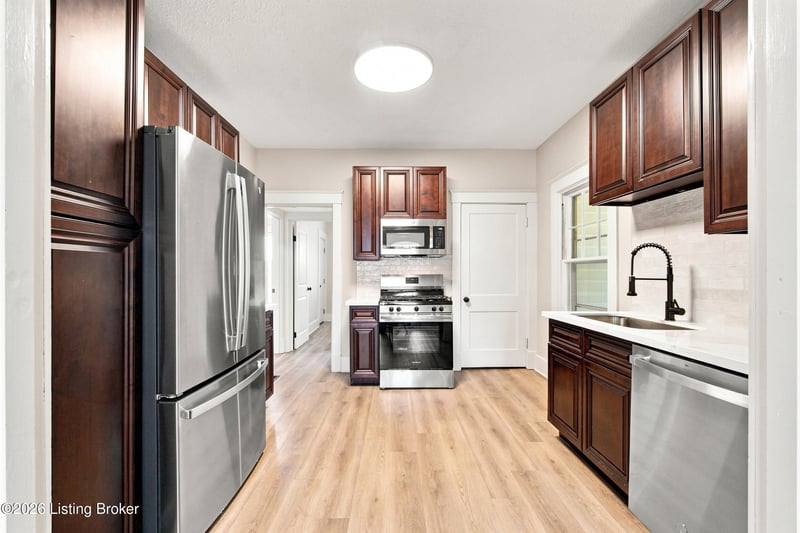 801 Reading Rd, Louisville, KY 40217