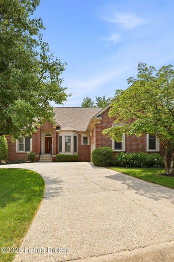 8011 Cedar Glen Ln, Louisville, KY 40291