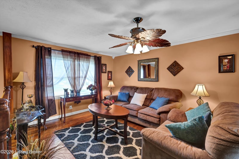 8014 Broadfern Dr, Louisville, KY 40291