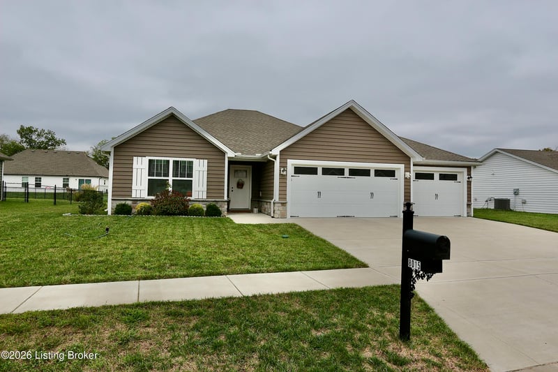 8015 Palermo Trl, Sellersburg, IN 47172
