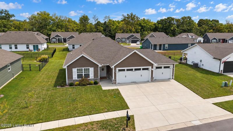 8015 Palermo Trl, Sellersburg, IN 47172
