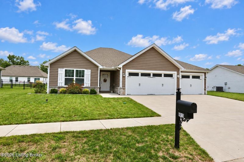 8015 Palermo Trl, Sellersburg, IN 47172