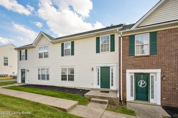 8025 Aspen Green Ln, Louisville, KY 40291