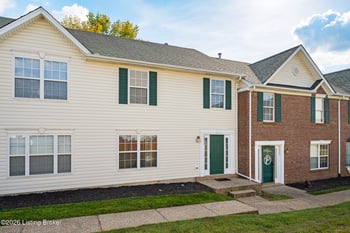 8025 Aspen Green Ln, Louisville, KY 40291