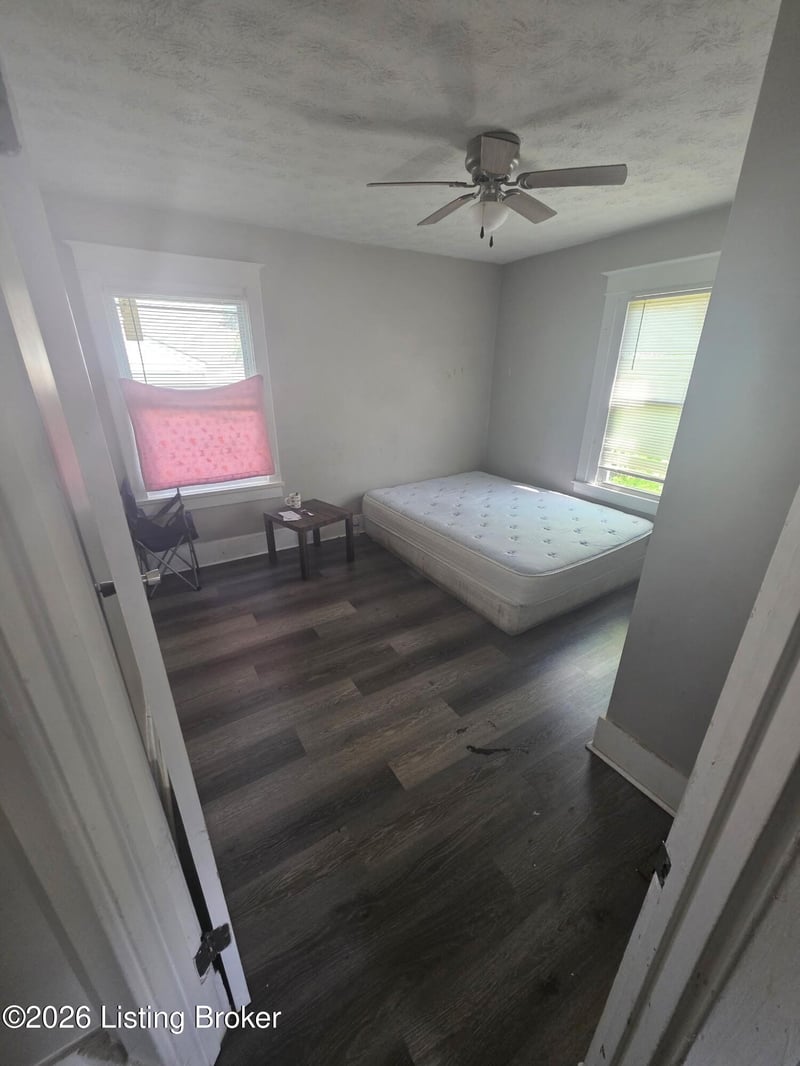 803 S 31st St, Louisville, KY 40211