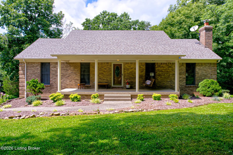 804 E Pioneer Dr, Lebanon Junction, KY 40150