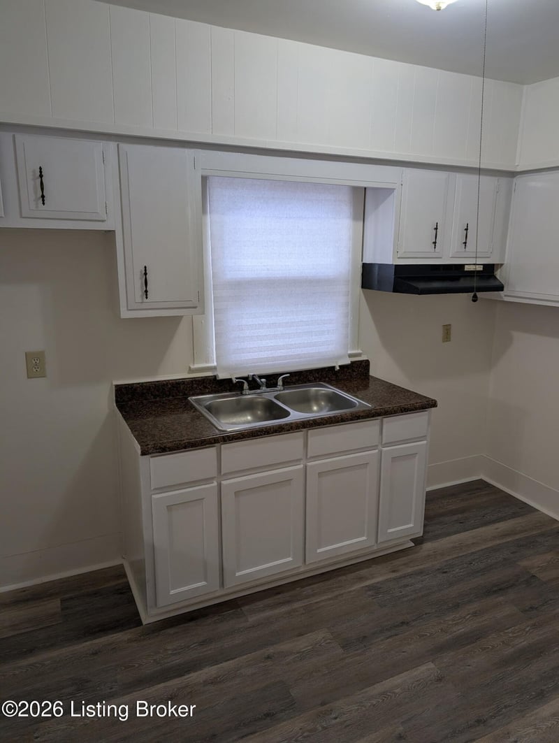 805 S 42nd St, Louisville, KY 40211