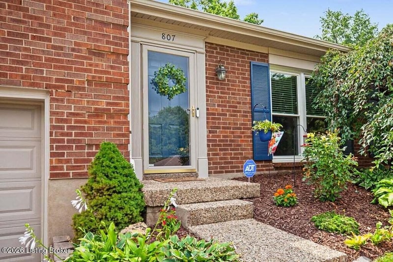 807 Exmoor Ave, Louisville, KY 40223