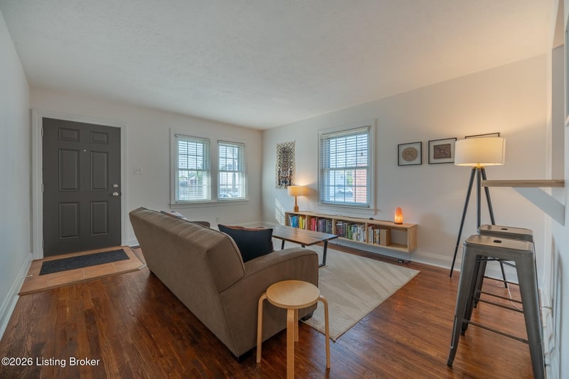 807 Molter Ave, Louisville, KY 40217