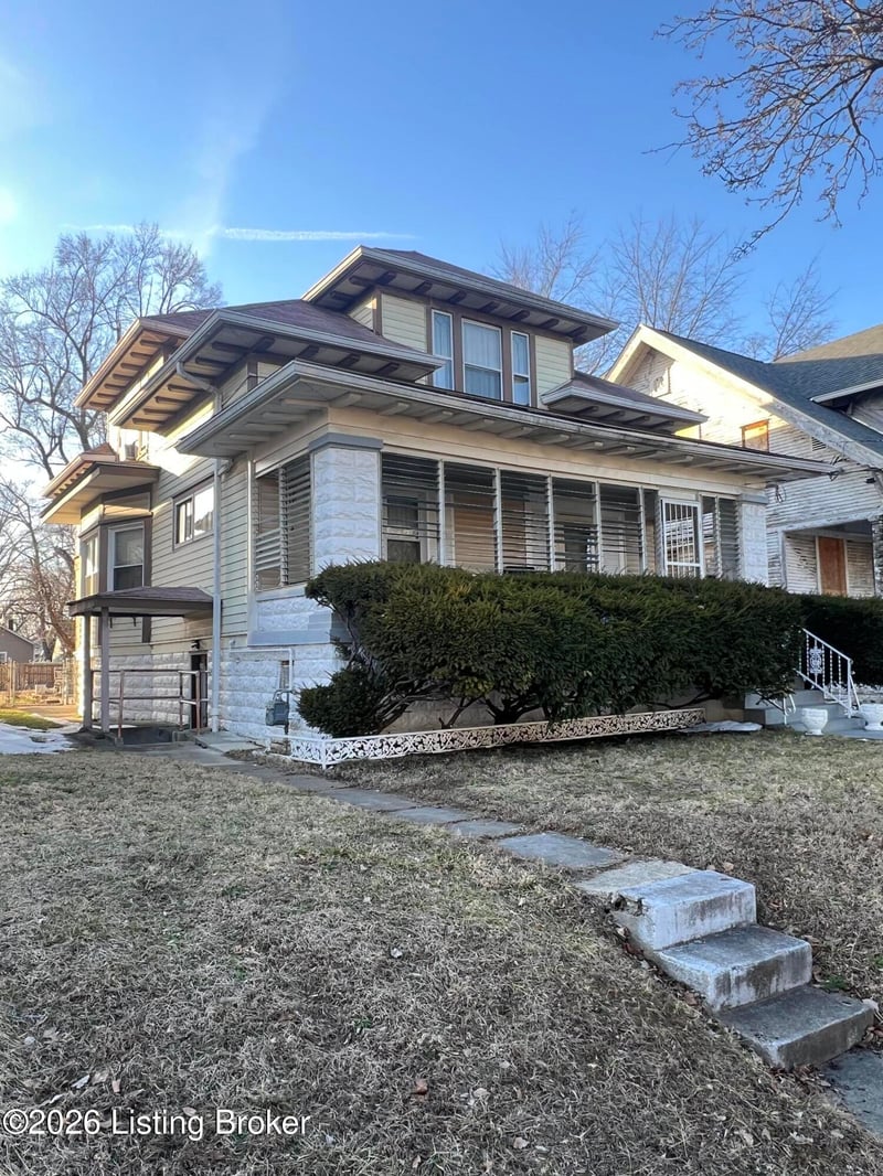 808 Cecil Ave, Louisville, KY 40211