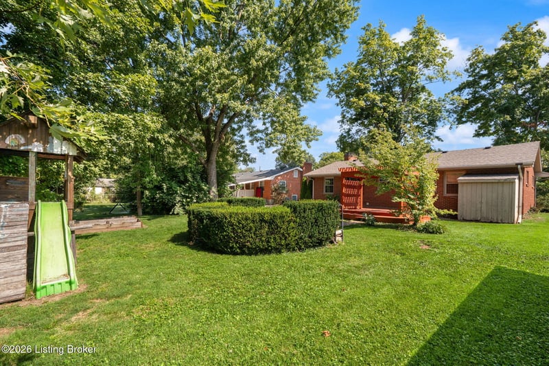 808 Stivers Rd, Louisville, KY 40207