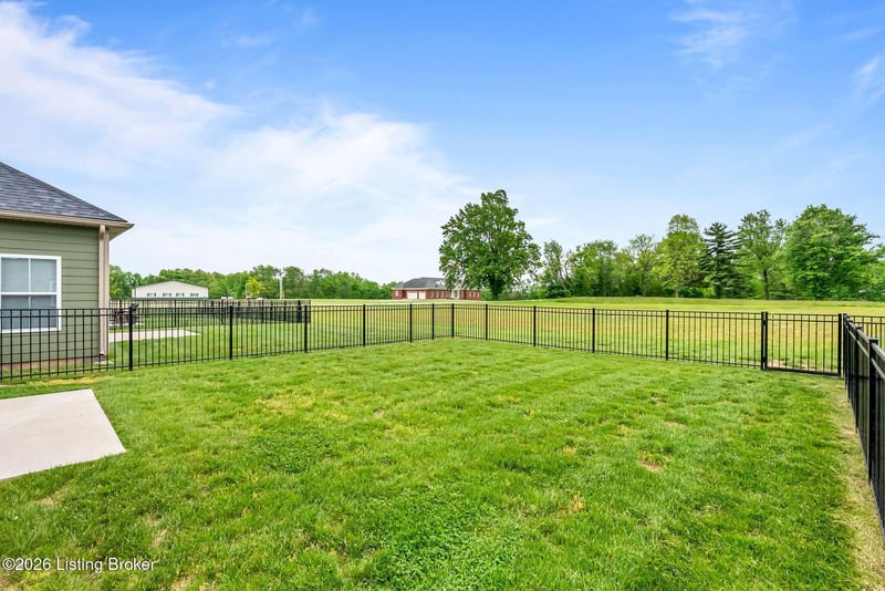 809 Rosemary Ln, La Grange, KY 40031