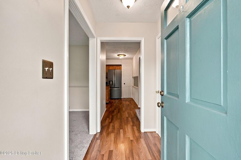 8100 Huntsman Trl, Louisville, KY 40291