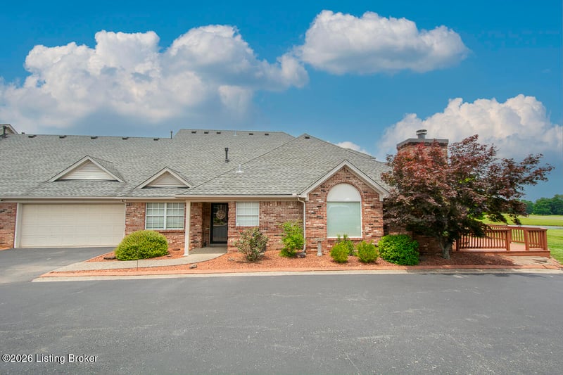 8100 Sawgrass Ct, Louisville, KY 40291