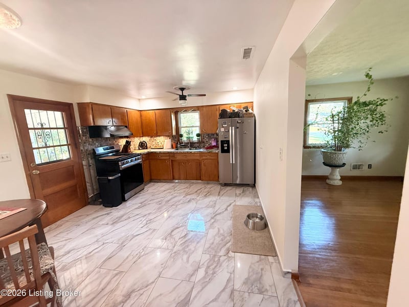 8101 Zelma Fields Ave, Louisville, KY 40228