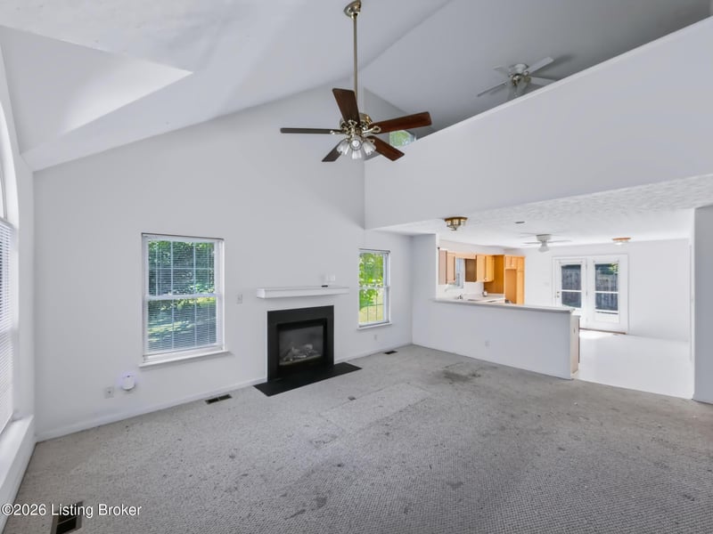 8104 Hudson Ln, Louisville, KY 40291