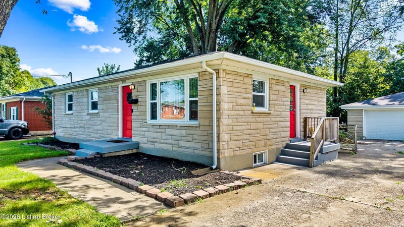 8105 Devonshire Dr, Louisville, KY 40258