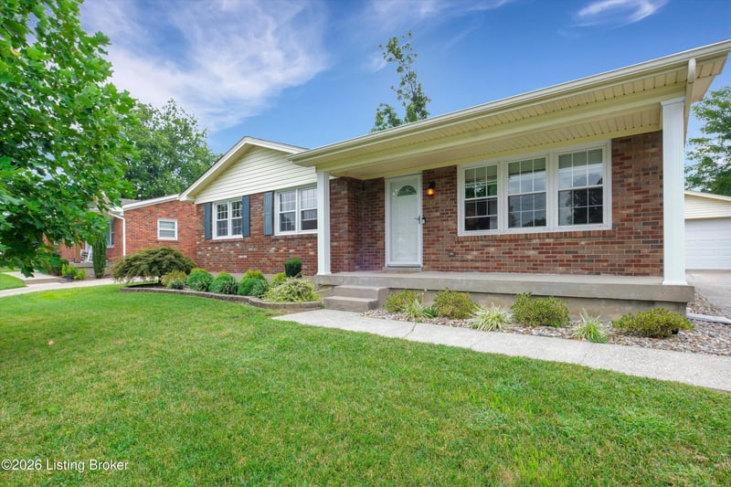 8107 Jasmine Ln, Louisville, KY 40228