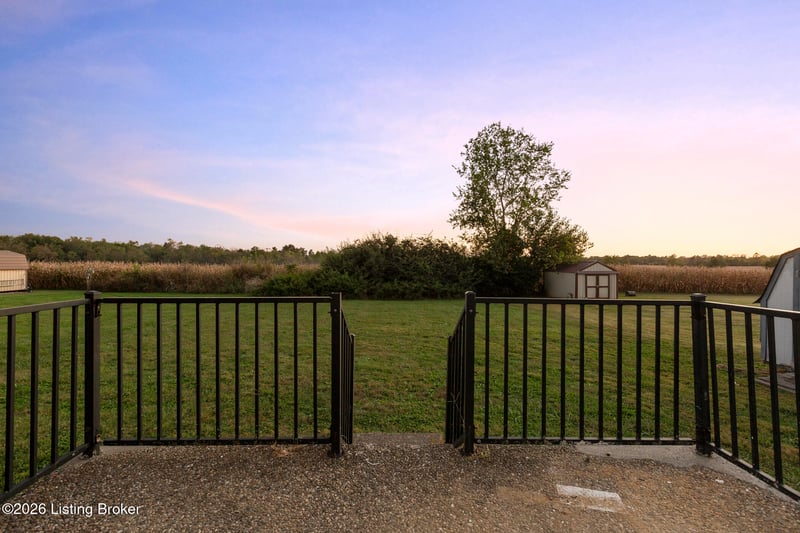 811 Giltner Rd, Smithfield, KY 40068