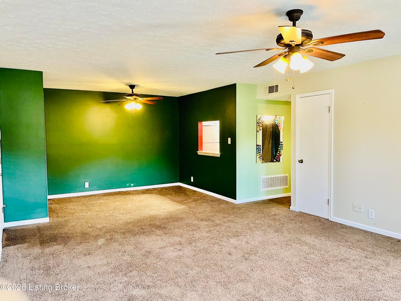8127 Lake Ave #A10, Louisville, KY 40222
